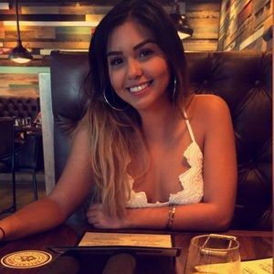 Meet your Posher, Sabrina